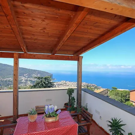 Bella Casa Panoramica A Vico Equense Apartment Exterior photo